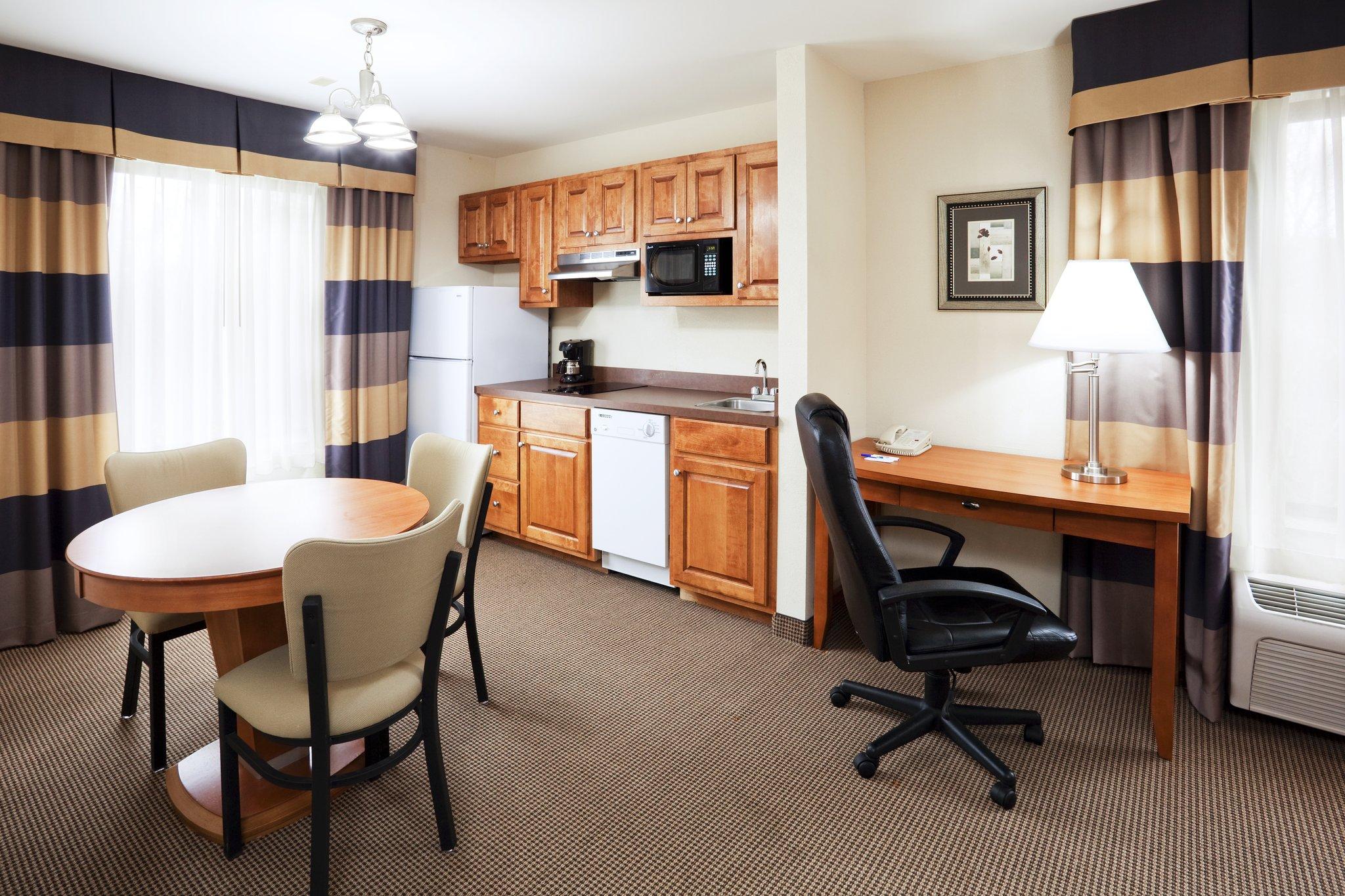 Holiday Inn Express Forest City By Ihg Экстерьер фото